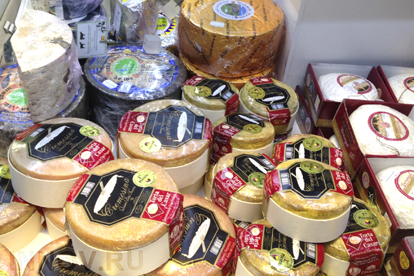 В России хотят запретить сыроподобные продукты