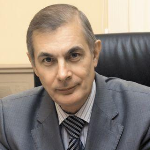 «К отопительному сезону 2012–2013 года было подготовлено 542,1 тыс. домов, из них 53,1 тыс. – многоквартирных», – Валерий Ульянов
