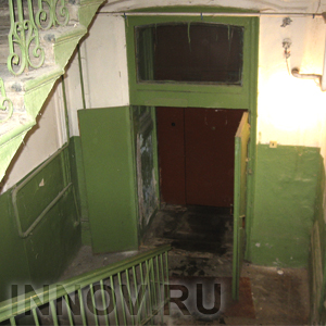 Смешно: воры украли защитную стальную дверь квартиры!