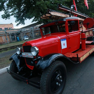 Раритетные автомобили выехали на улицы Нижнего Новгорода(фото)