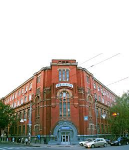 Здание Нижнолиграфа на Варварской улице дымилось