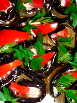 Вкусные закуски: Баклажанные рулетики