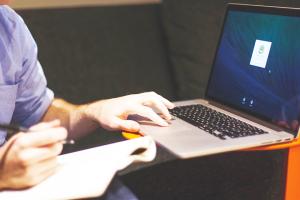 Россияне назвали профессии, которые пострадают от искусственного интеллекта