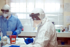 Всех африканцев, находящихся в России будут массово проверять на Эболу