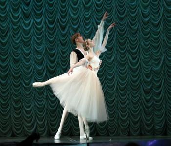 Отчётно-выпускной вечер в оперном