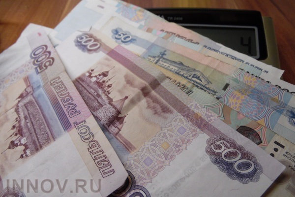 С 2019 года зарплата российских чиновников возрастет на треть