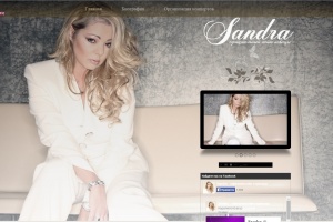 Немецкая поп-певица Сандра сегодня празднует день рождения