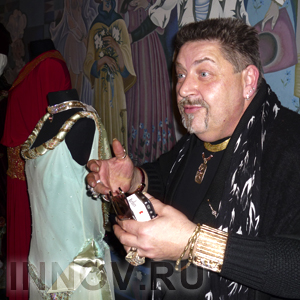 Игорь Дадиани представил костюмы к спектаклю о Коко Шанель (фото)