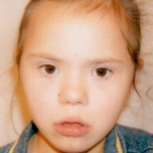Видеокамеры разглядели пропавшую девочку с синдромом Дауна