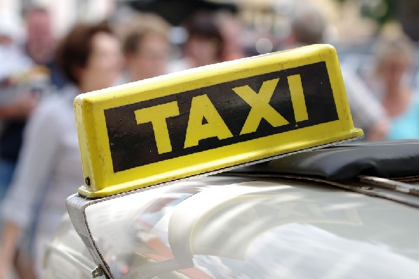 Придется ли россиянам отказываться от поездок на такси?