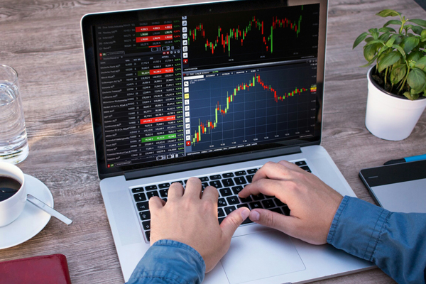 В чем разница между депозитарием и регистратором?