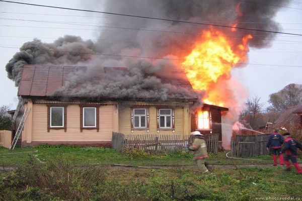 Возбуждено уголовное дело по факту гибели на пожаре 4 нижегородцев