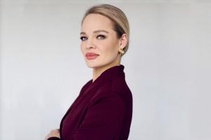 Проект Юлии Лановой исследует «эффект Шамана» и глубинные причины социальных явлений