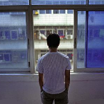 14-летний подросток выпрыгнул из окна 8-го этажа