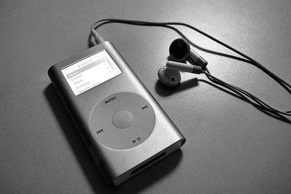   2014  iWatch    mp3- iPod