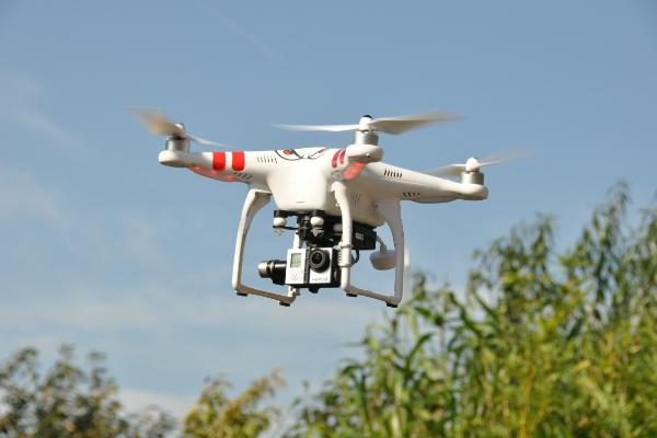 Беспилотные решения в профессиональной аэрофотосъемке: от классики к FPV-технологиям