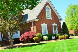 Эффективная автономная канализация для дачи: выбор и установка септика