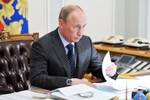 Президент РФ Владимир Путин продлил действие продэмбарго