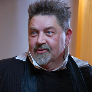 Журналистам покажут костюмы для спектакля «Коко Шанель: страницы жизни»