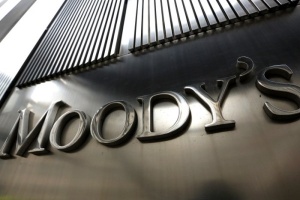 Moody's снизило рейтинги Сбербанка и еще шести российских финансовых компаний