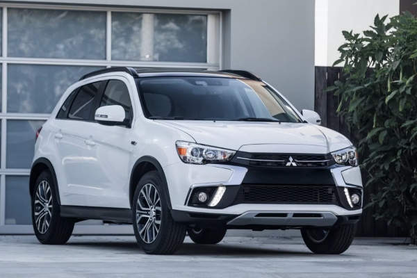 Обновленный кроссовер Mitsubishi ASX получил российские цены