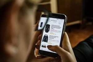Покупка платья в Интернете: преимущества
