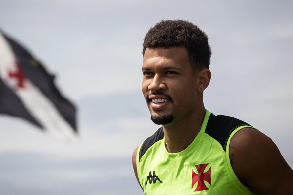 ЦСКА близок к подписанию бразильского защитника Жоао Виктора