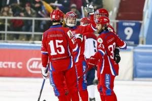 Сборная России по хоккею с мячом вышла в полуфинал чемпионата мира