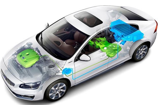 Новый гибрид Volvo S60L дебютирует на автосалоне в Шанхае