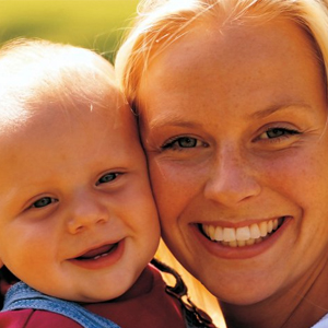 Россияне считают, что дети и карьера несовместимы