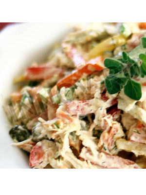 Простые салаты с куриным мясом: Салат "Красивый"