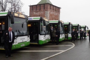 По нижегородским улицам теперь ездят 30 новых автобусов-гармошек