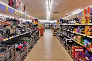 Российским супермаркетам хотят сократить рабочую неделю