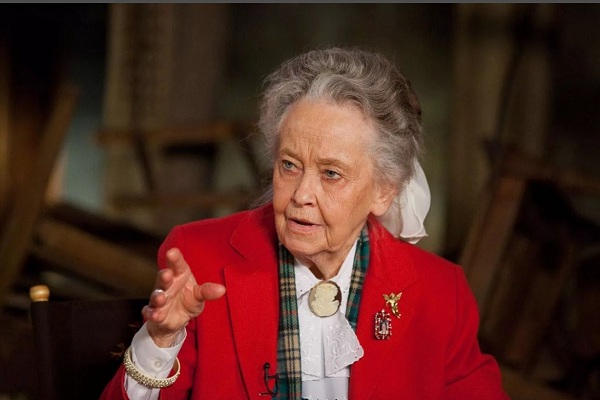 Умерла Лоррейн Уоррен, исследовательница паранормальных явлений
