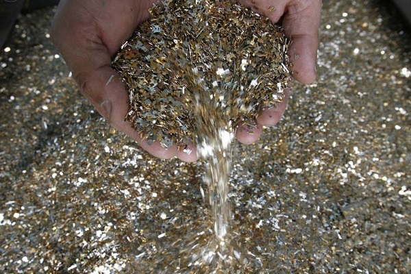 300 тонн золота выброшено на свалки в 2014 году