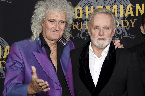 Музыканты группы Queen оказались богаче своей Королевы