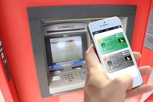 Россияне смогут снимать деньги в банкоматах без пластиковых карт