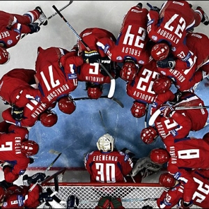 Сборная России по хоккею сыграет с Латвией 