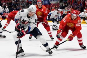 В полуфинале чемпионата мира по хоккею сборная России сыграет с командой Финляндии