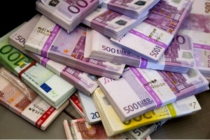 Евро подорожал до 67 рублей