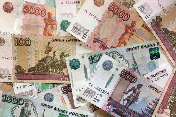 Центробанк рассказал, какие банкноты в России подделывают чаще всего