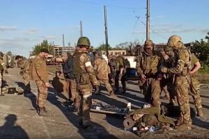 Киев распорядился при обмене в первую очередь возвращать офицеров «Азова»