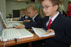 На каждого российского школьника будет заведено электронное досье