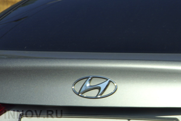   Hyundai Grand Santa Fe  