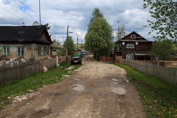 В деревне под Омском пенсионерка 12 часов ползла до дома со сломанной ногой
