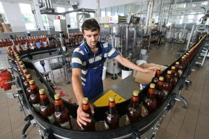 Правительство России запретит производство и продажу пива в пластиковой таре