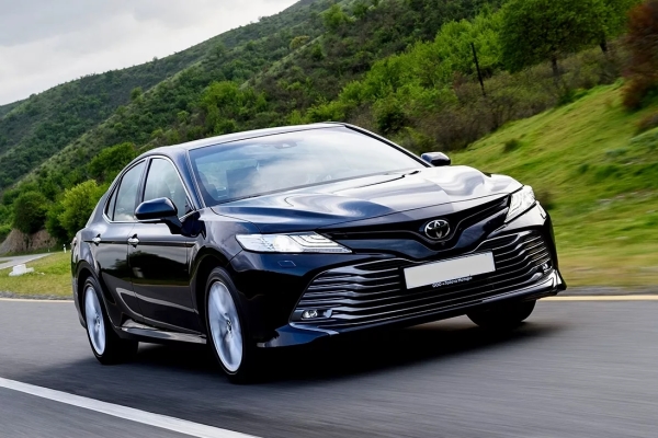 Toyota продала в России 400-тысячную Camry