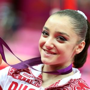 Алия Мустафина завоевала золотую медаль на чемпионате мира по спортивной гимнастике
