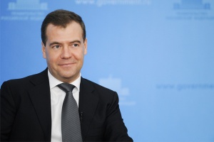 Медведев одобрил идею использования браслетов для быстрого сна