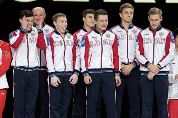 Российские гимнасты завоевали золото чемпионата мира в командном многоборье